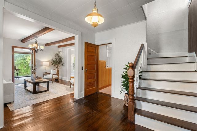 25 Park Street, Southborough, MA 01772