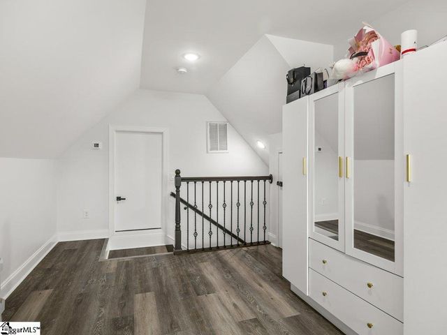 15 Julian Avenue, Greenville, SC 29611