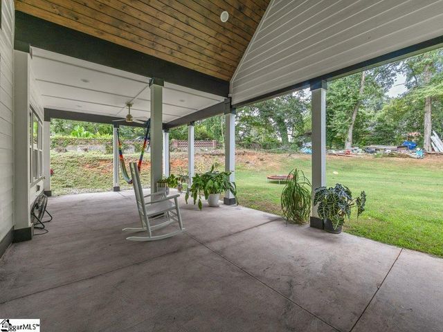 15 Julian Avenue, Greenville, SC 29611