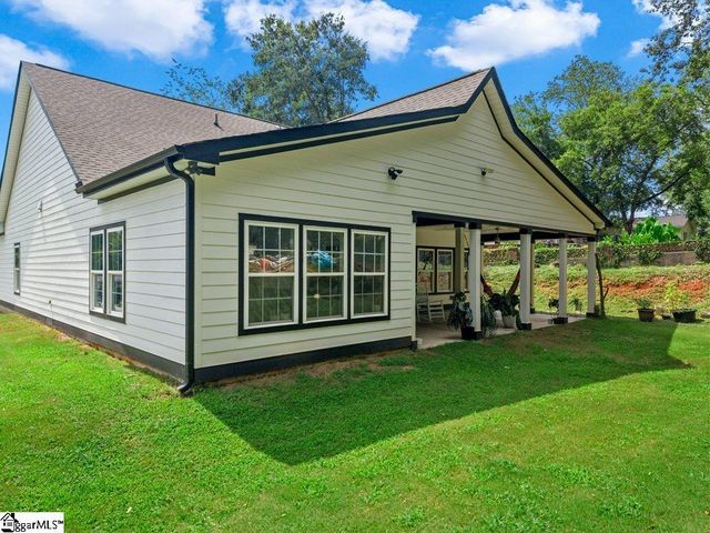 15 Julian Avenue, Greenville, SC 29611