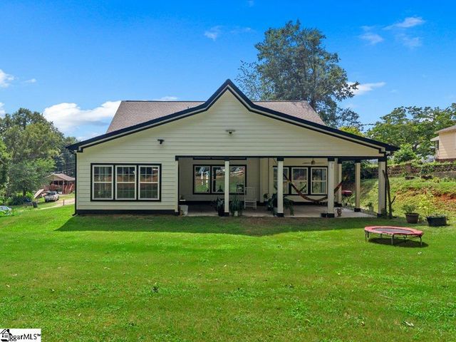 15 Julian Avenue, Greenville, SC 29611