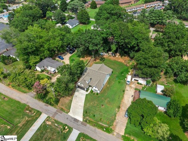 15 Julian Avenue, Greenville, SC 29611