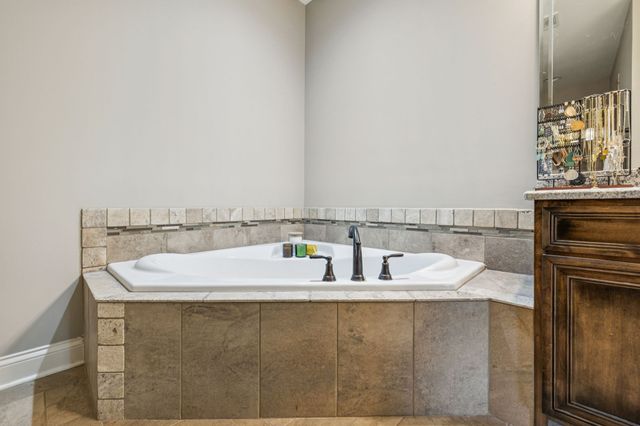 5016 Southfork Blvd, Old Hickory, TN 37138