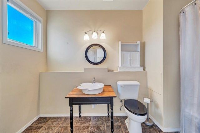 209 Park Shores CIR, Moneta, VA 24121