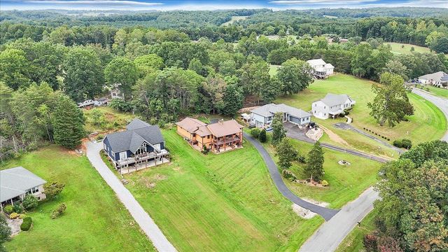 209 Park Shores CIR, Moneta, VA 24121