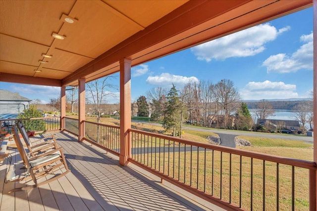 209 Park Shores CIR, Moneta, VA 24121