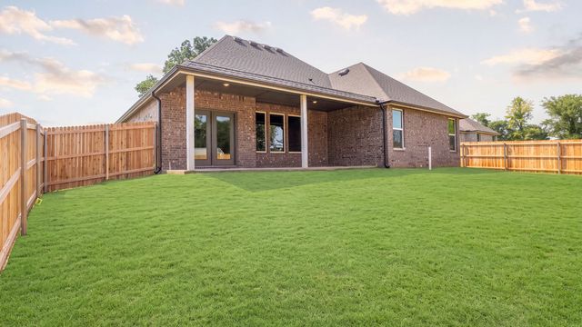 8303 S Guthrie Avenue W, Tulsa, OK 74132