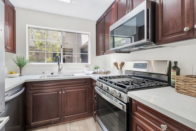 5535 Canoga Avenue 215, Woodland Hills, CA 91367