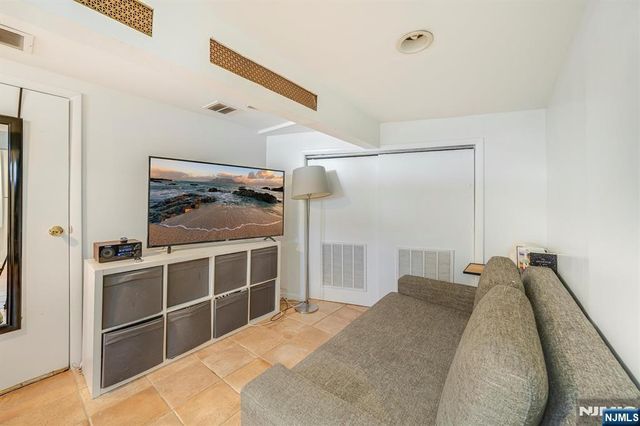 336 Demarest Avenue, Oradell, NJ 07649