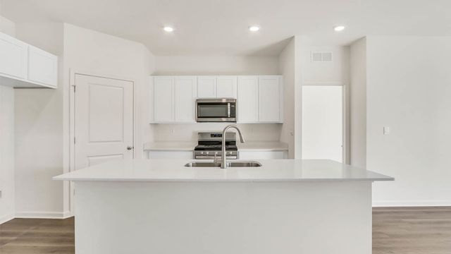 6298 Redwood Trail, Wonder Lake, IL 60097