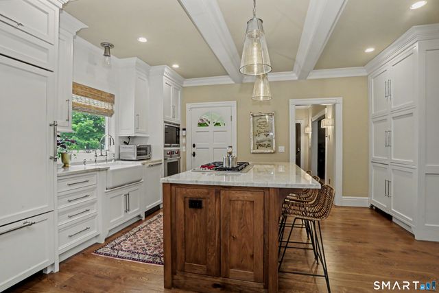 36 Catoonah Street 18, Ridgefield, CT 06877