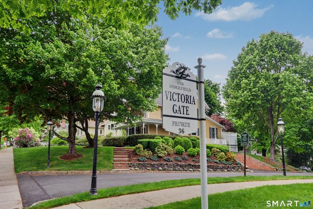 36 Catoonah Street 18, Ridgefield, CT 06877