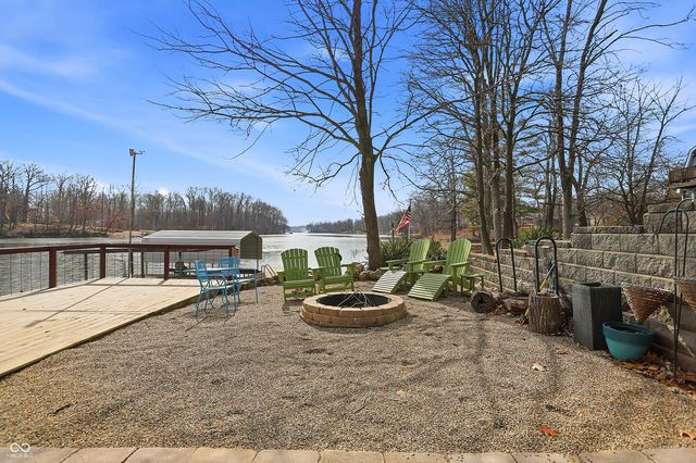 4441 Fields Lane, Terre Haute, IN 47802