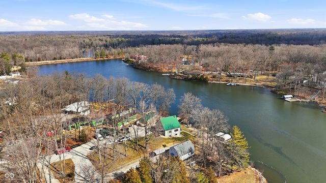 4441 Fields Lane, Terre Haute, IN 47802