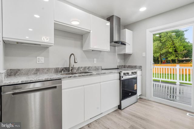 6301 LINUS DR, Baltimore, MD 21207