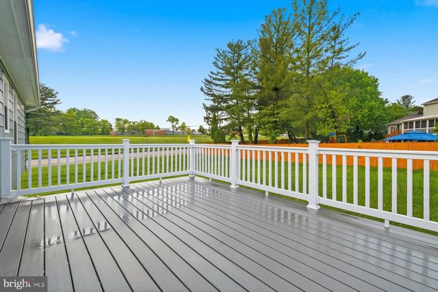 6301 LINUS DR, Baltimore, MD 21207
