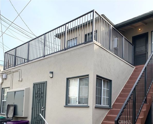 143 Pomona, Long Beach, CA 90803