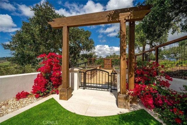506 Bella Terra Court, San Luis Obispo, CA 93401