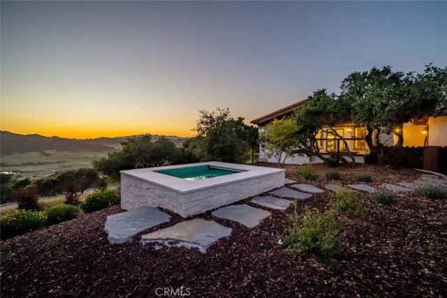 506 Bella Terra Court, San Luis Obispo, CA 93401