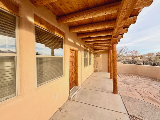537 Dandelion Road, Corrales, NM 87048