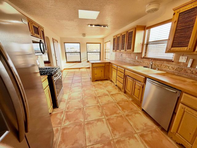 537 Dandelion Road, Corrales, NM 87048