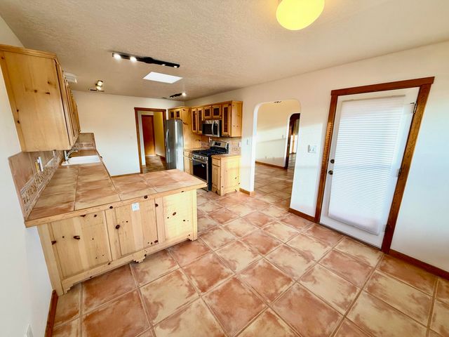 537 Dandelion Road, Corrales, NM 87048