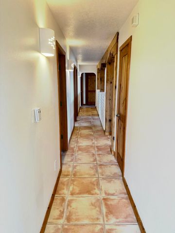 537 Dandelion Road, Corrales, NM 87048