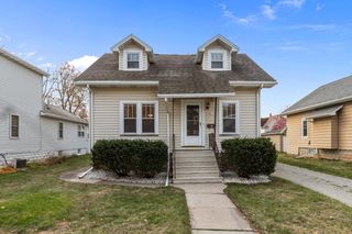 919 W 5th AVENUE, Oshkosh, WI 54902