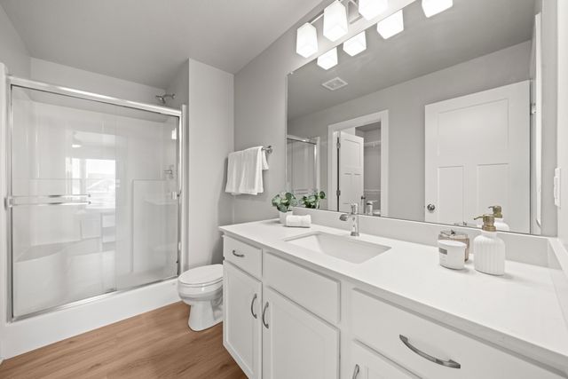 15215 Deerview Drive, Urbandale, IA 50323