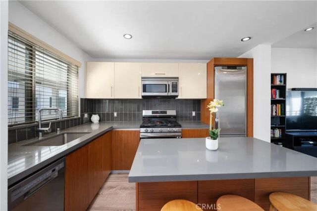 1700 Sawtelle Boulevard 317, Los Angeles, CA 90025