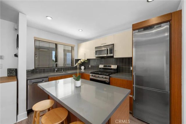 1700 Sawtelle Boulevard 317, Los Angeles, CA 90025