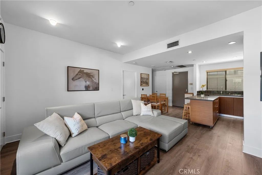 1700 Sawtelle Boulevard 317, Los Angeles, CA 90025