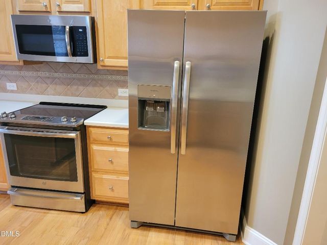 4044 Barton Park Place, Raleigh, NC 27613