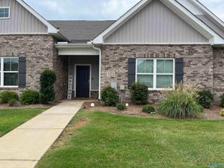 3221 Mcclellan Way SE, Decatur, AL 35603