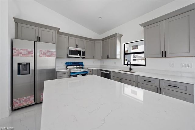 1213 NW 22nd PL, Cape Coral, FL 33993