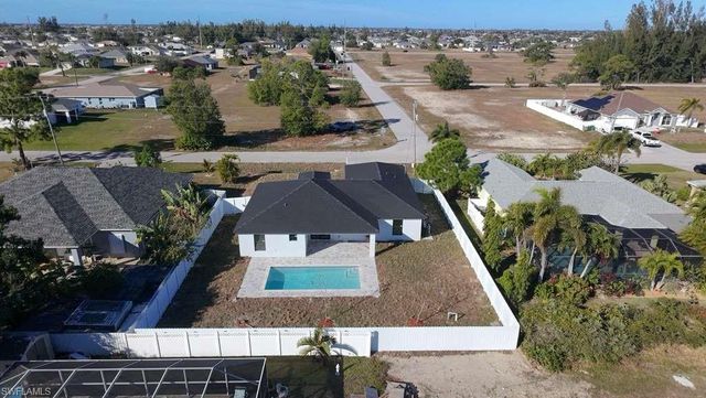 1213 NW 22nd PL, Cape Coral, FL 33993