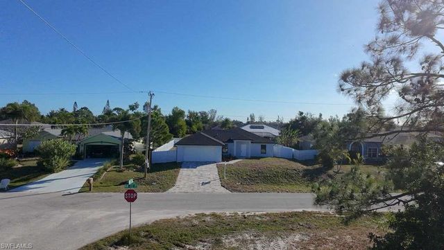 1213 NW 22nd PL, Cape Coral, FL 33993