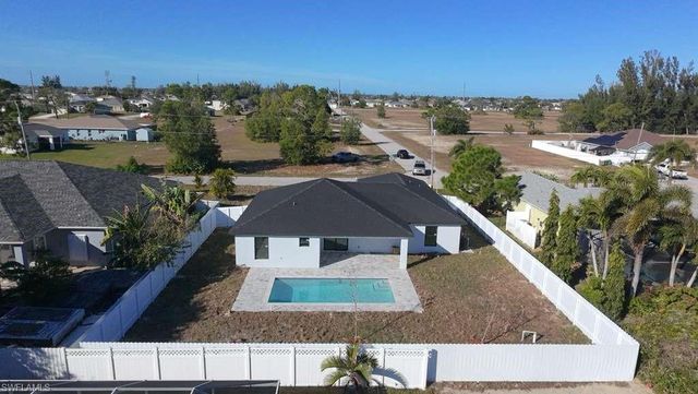 1213 NW 22nd PL, Cape Coral, FL 33993