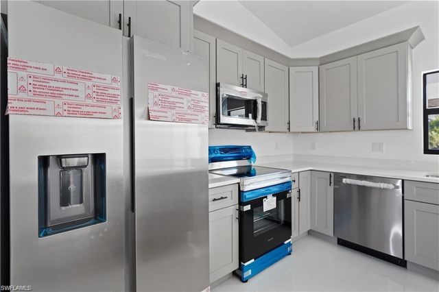 1213 NW 22nd PL, Cape Coral, FL 33993