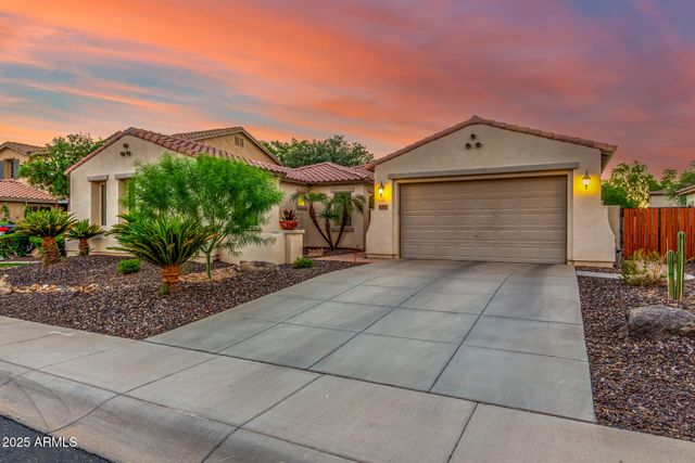 4390 S WHITE Drive, Chandler, AZ 85249