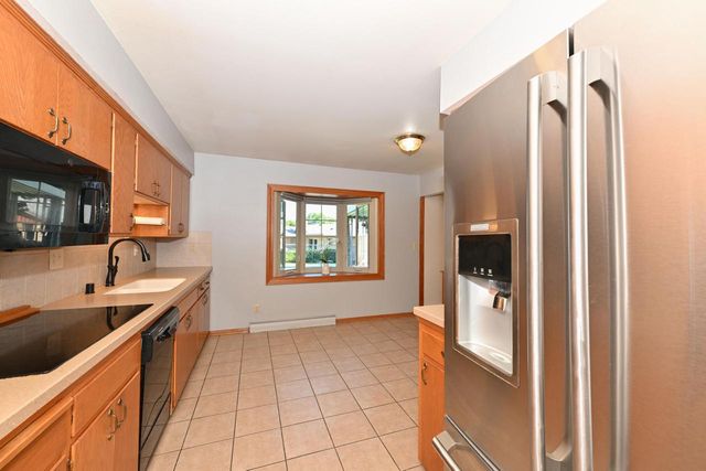 1710 Poplar AVENUE, South Milwaukee, WI 53172