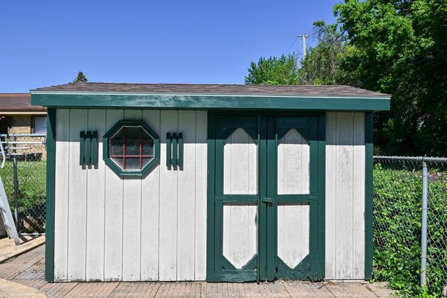 1710 Poplar AVENUE, South Milwaukee, WI 53172