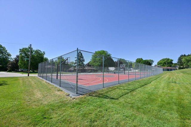 1710 Poplar AVENUE, South Milwaukee, WI 53172