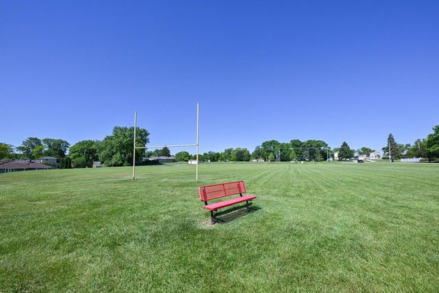 1710 Poplar AVENUE, South Milwaukee, WI 53172