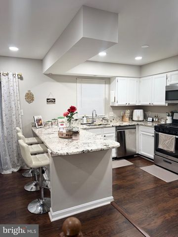 16922 POINT PLEASANT LN, Dumfries, VA 22026