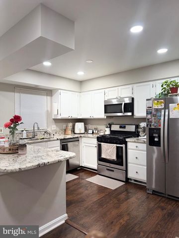 16922 POINT PLEASANT LN, Dumfries, VA 22026