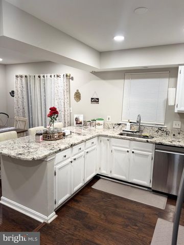 16922 POINT PLEASANT LN, Dumfries, VA 22026