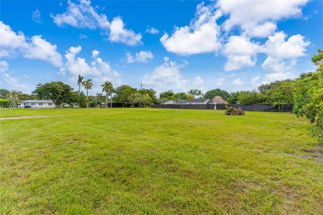 13600 SW 107th Avenue, Miami, FL 33176