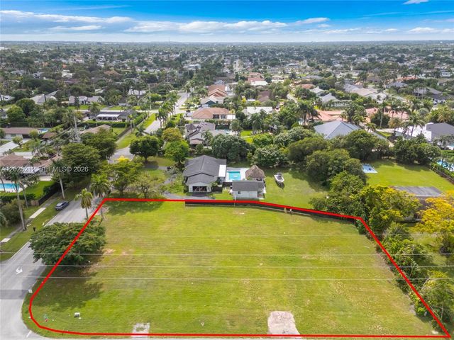 13600 SW 107th Avenue, Miami, FL 33176