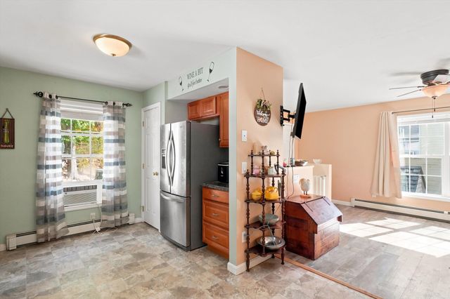 21 Browns Brook Rd, Webster, MA 01570